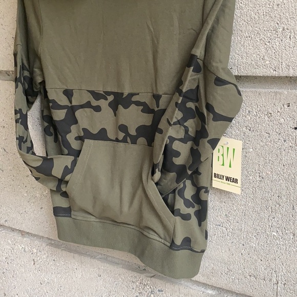 NWT Camo Youth Hoody Size M(12) - Picture 2 of 7